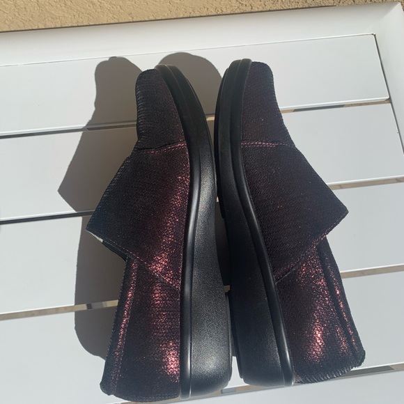 Alegria LAU-869 wine glittery leather shoe size 9 ( European 39) - Picture 9 of 14